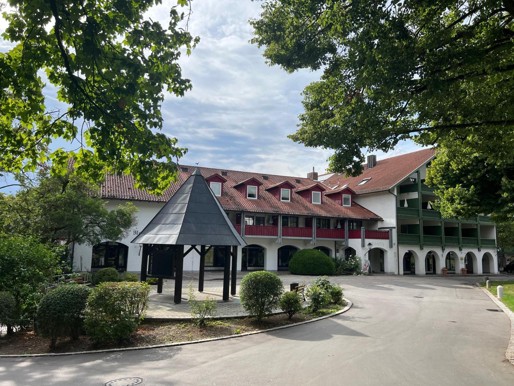 Wunderschoenes Apartment Mit Bademantelgang Zur Wohlfuehltherme Bad Griesbach im Rottal Exterior foto